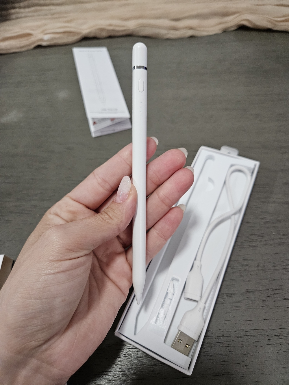 Universal White Active Stylus Pen for Touchscreen Tablets